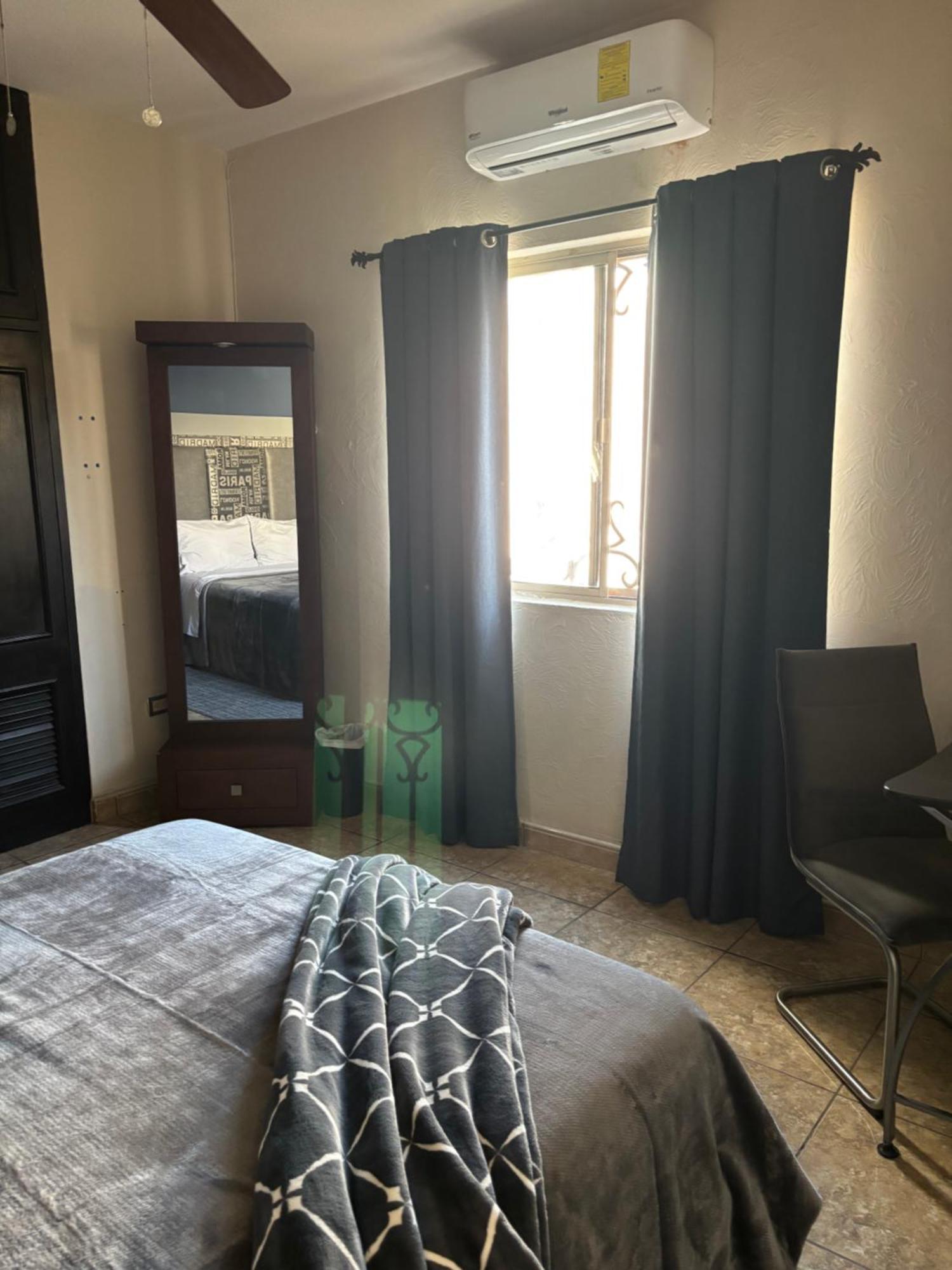 Habitacion Cedro Saltillo Ngoại thất bức ảnh